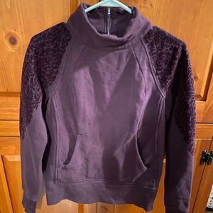 Super Cute Lululemon Sweatshirt